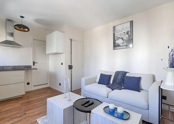 Daumesnil Nation Charming Lovely Studio
